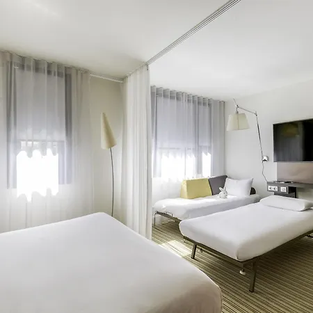 Est Hotel 4*