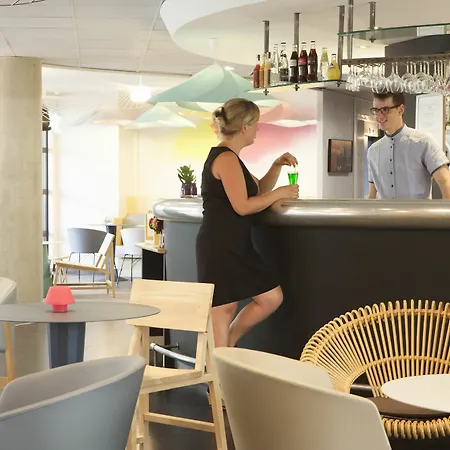 Est 4* Vélizy-Villacoublay