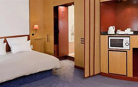 Est 4* Vélizy-Villacoublay